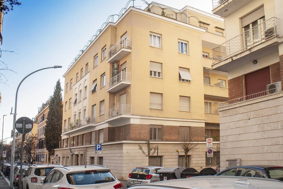 Via Eleonora Duse, 35-37