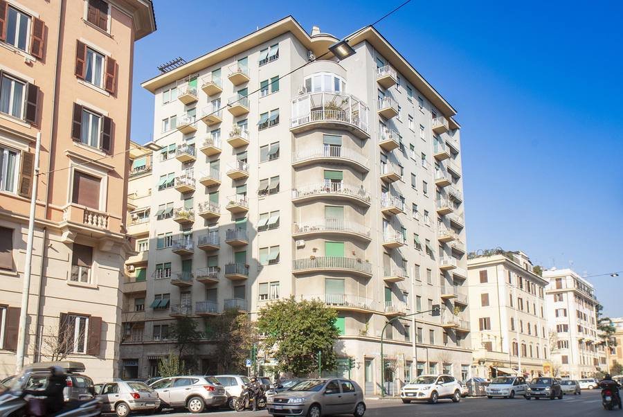 Via Buccari, 11