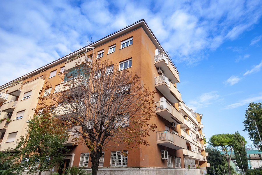 Via Cardinal Cassetta, 5-9-11